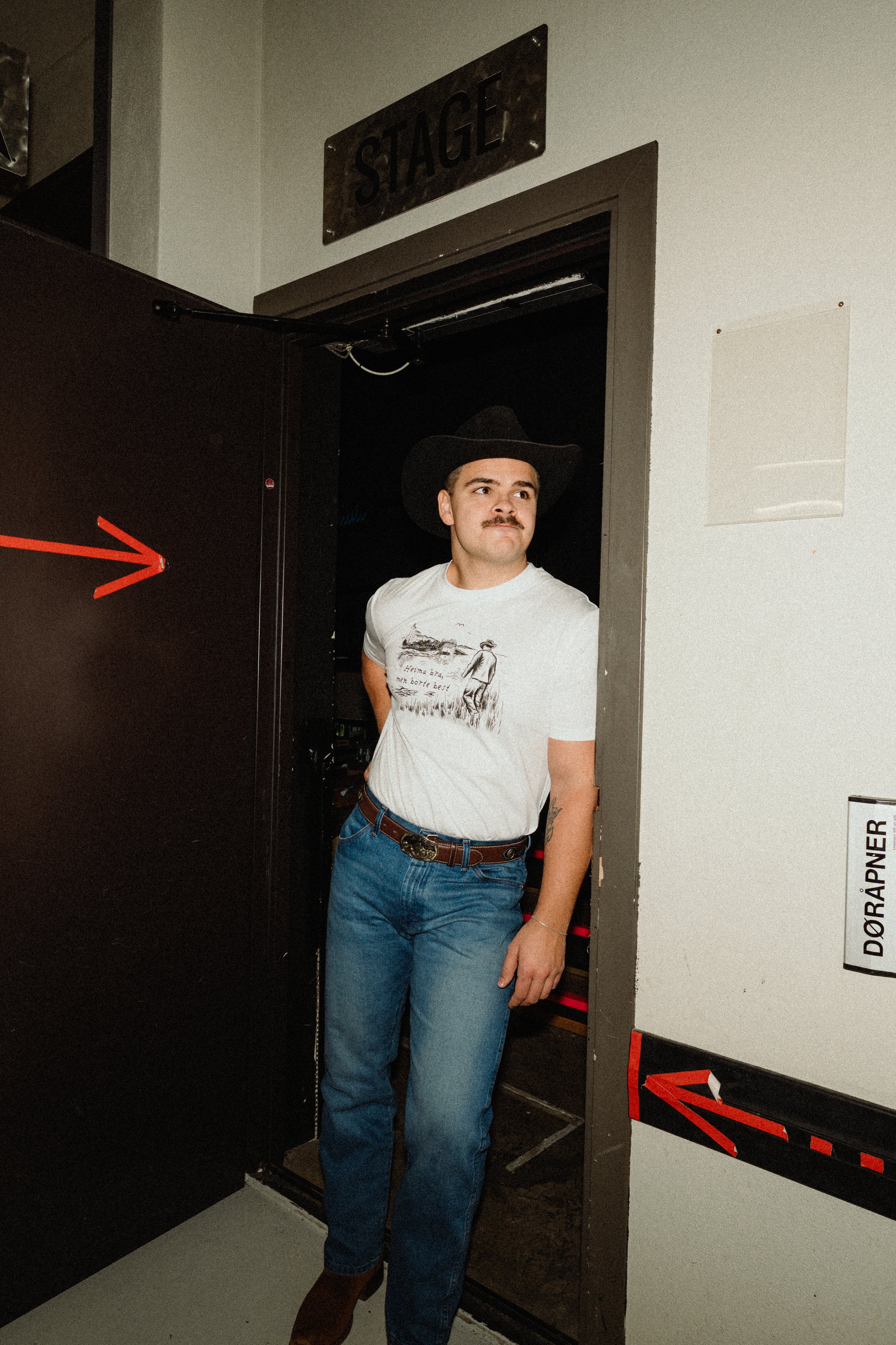 Heima bra, men borte best | T-skjorte