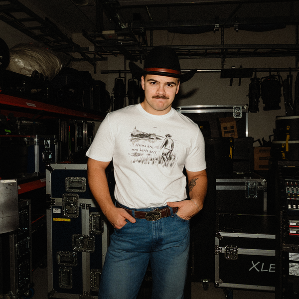 Tobias Sten - Heima bra, men borte best | T-skjorte (Merch)