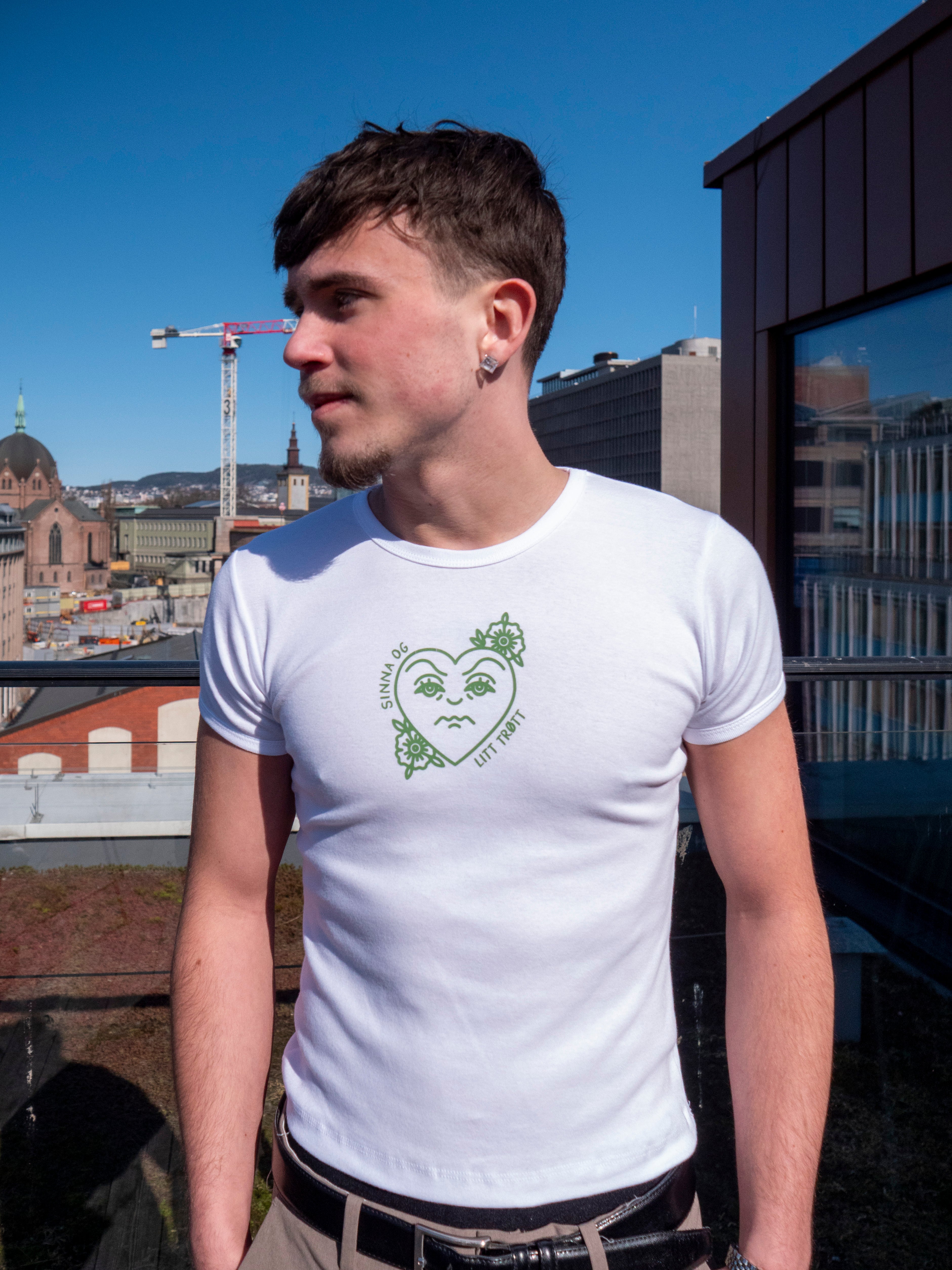 Sinna og litt trøtt | Baby tee
